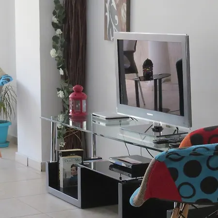 Apartament Melania Gardens *