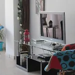 Apartament Melania Gardens *